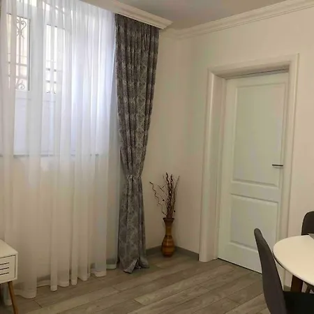 Lili's Cozy Apartamento Braşov